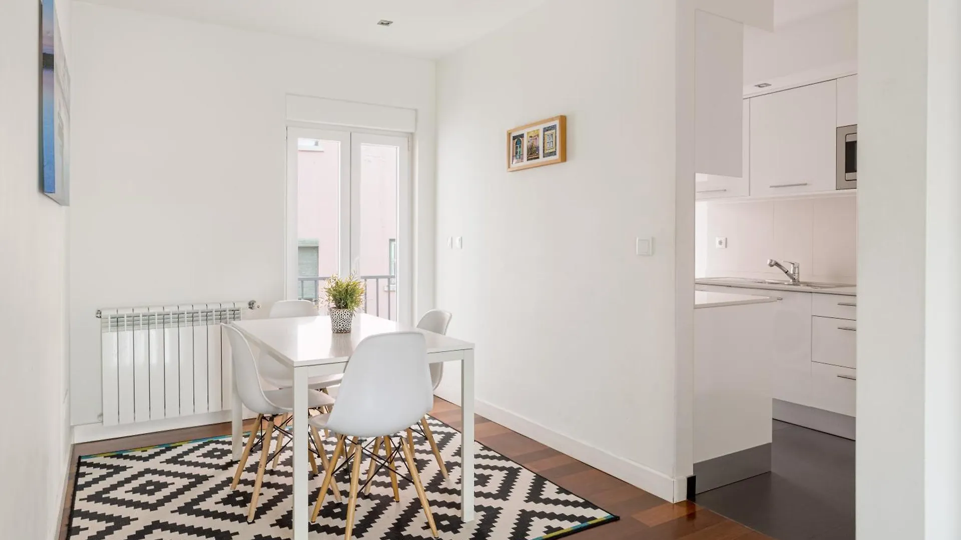 Joivy Modern Flat Near Estrela Garden Apartment Lisbon Portugal